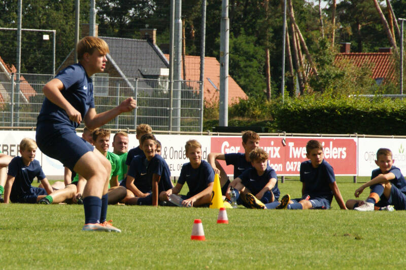 fotojeffmeijsvoetbal-shootnl02-09-202285jpg-1.jpg