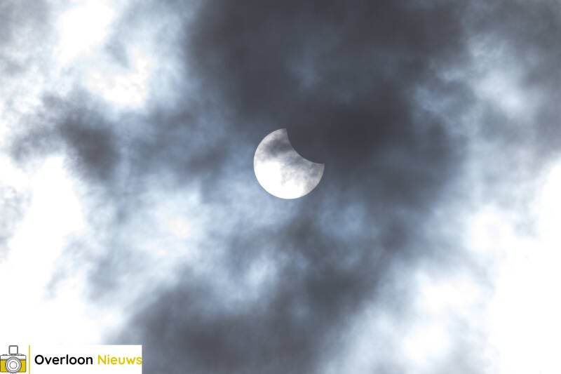 gedeeltelijke-zonsverduistering-te-zien-in-overloon-29-03-2025-1-standard.jpg