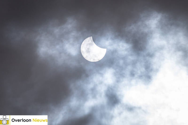 gedeeltelijke-zonsverduistering-te-zien-in-overloon-29-03-2025-2-standard-wz4pl6.jpg