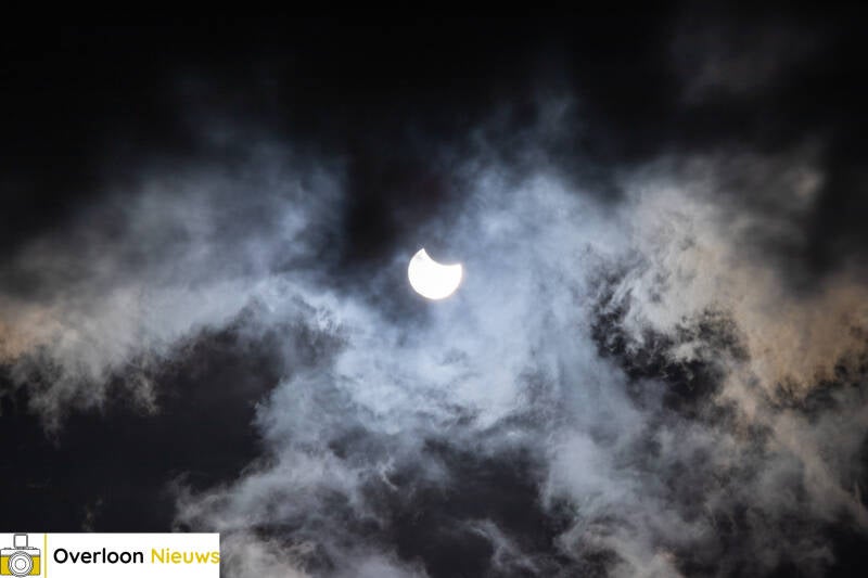 gedeeltelijke-zonsverduistering-te-zien-in-overloon-29-03-2025-3-standard.jpg