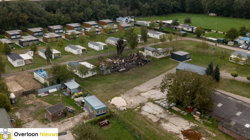 grote-brand-op-chaletpark-in-overloon-meerdere-chalets-verwoest-26-09-2025-2-standard.jpg