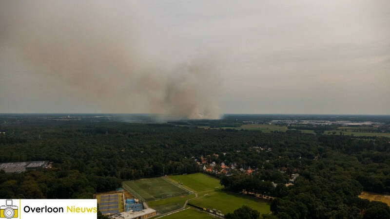 grote-natuurbrand-in-oostrum_-rookpluim-goed-zichtbaar-vanuit-overloon-03-08-2026-2-standard.jpg
