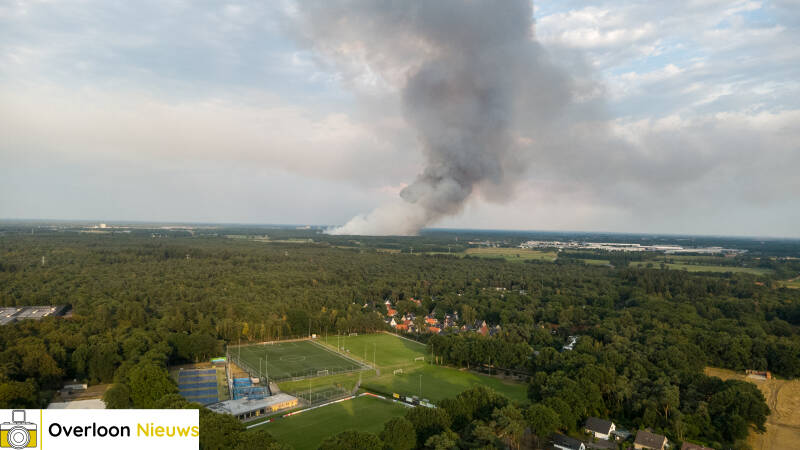grote-natuurbrand-in-oostrum_-rookpluim-goed-zichtbaar-vanuit-overloon-03-08-2026-5-standard.jpg