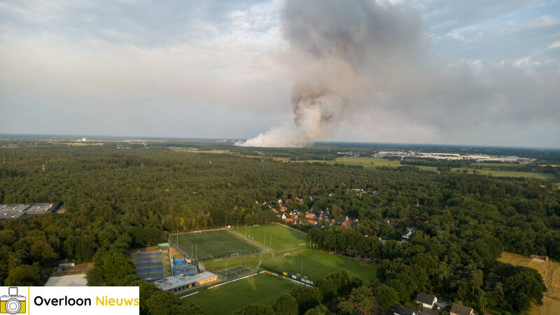 grote-natuurbrand-in-oostrum_-rookpluim-goed-zichtbaar-vanuit-overloon-03-08-2026-9-standard-2lotw7.jpg