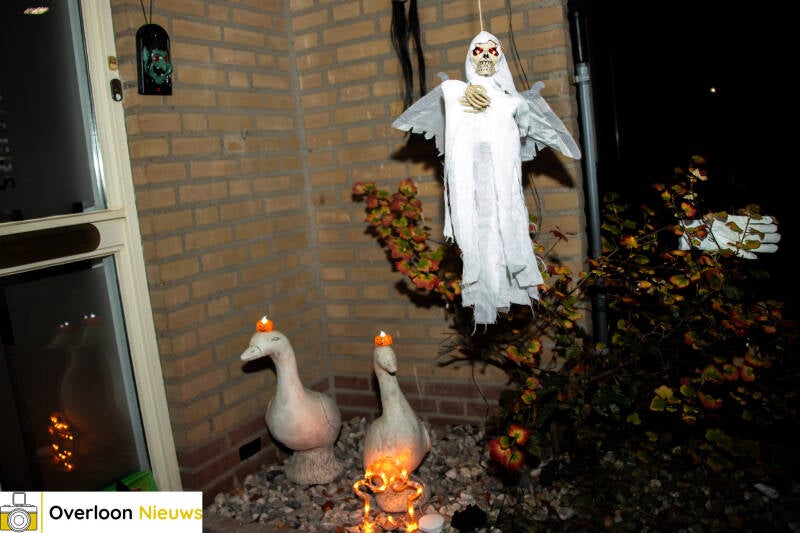 halloween-overloon-in-het-teken-van-saamhorigheid-en-herinnering-31-10-2025-63-standard.jpg