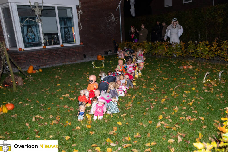 halloween-overloon-in-het-teken-van-saamhorigheid-en-herinnering-31-10-2025-67-standard.jpg