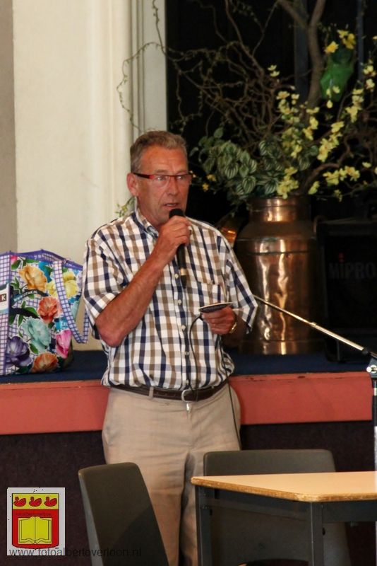 Senioren komen kijken bij de buren kbo 02-06-2012 (51).JPG