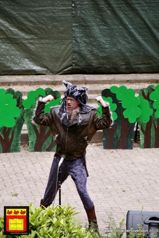 Roodkapje Openluchttheater Overloon 31-07-2013 (9).JPG