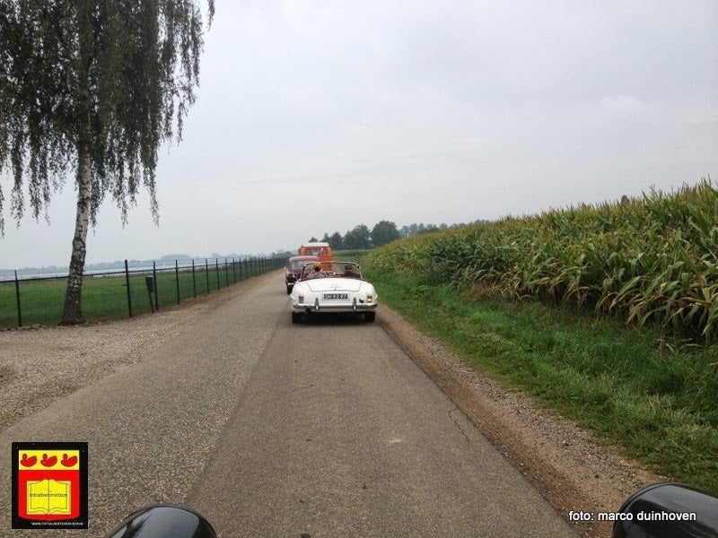 cabrio & oldtimertocht overloon 25-08-2013 57 (2).JPG