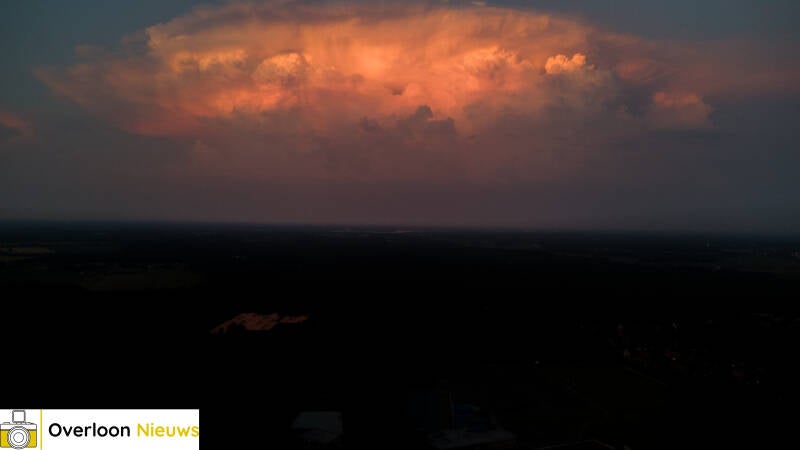 is-deze-opvallende-wolk-een-teken-van-naderend-onweer-26-06-2026-3-standard.jpg