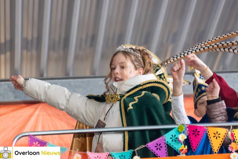 jeugd-carnavalswagen-feestelijk-onthuld-01-03-2025-28-standard.jpg