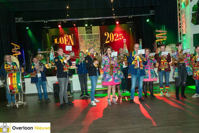 jeugdcarnaval-de-huibuuke-viert-66-jarig-jubileum-08-02-2025-076-standard.jpg