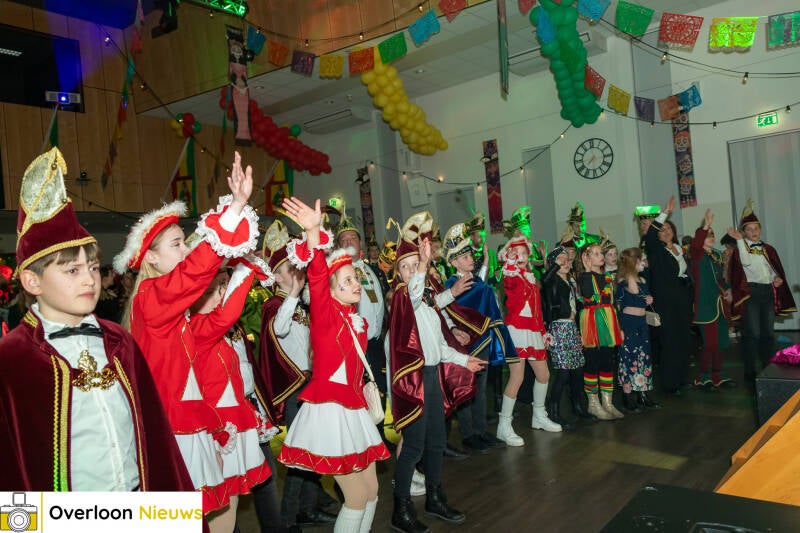 jeugdcarnaval-de-huibuuke-viert-66-jarig-jubileum-08-02-2025-091-standard.jpg