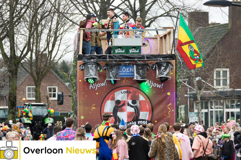 kleurrijke-carnavalsoptocht-brengt-vreugde-en-gezelligheid-11-02-2024--109.jpg