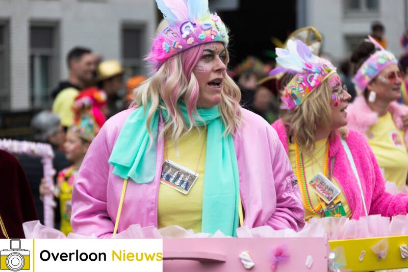 kleurrijke-carnavalsoptocht-brengt-vreugde-en-gezelligheid-11-02-2024--111.jpg