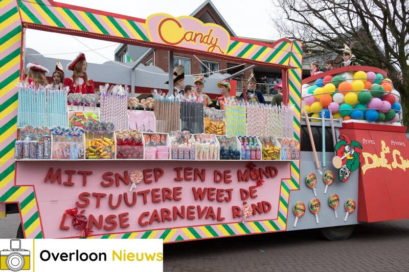 kleurrijke-carnavalsoptocht-brengt-vreugde-en-gezelligheid-11-02-2024--119.jpg