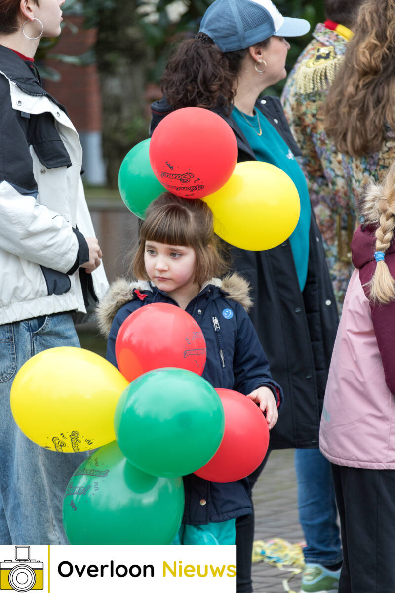 kleurrijke-carnavalsoptocht-brengt-vreugde-en-gezelligheid-11-02-2024--47.jpg