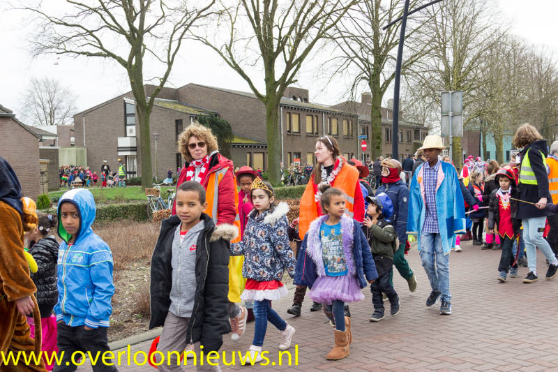 kleurrijkeoptochtJosefschool21-02-2020--13.jpg