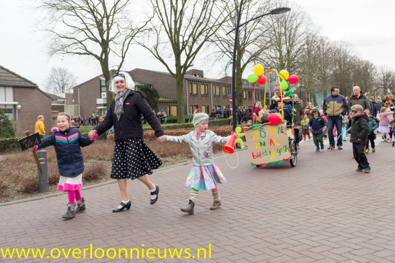 kleurrijkeoptochtJosefschool21-02-2020--3.jpg