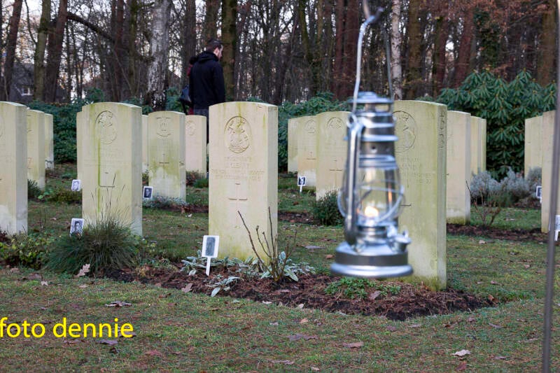 lichtjesopoorlogsgraven2022-24-12-2022---12.jpg