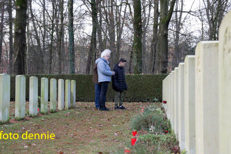 lichtjesopoorlogsgraven2022-24-12-2022---27.jpg