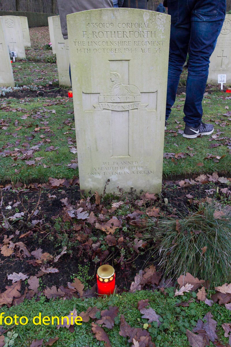 lichtjesopoorlogsgraven2022-24-12-2022---34.jpg