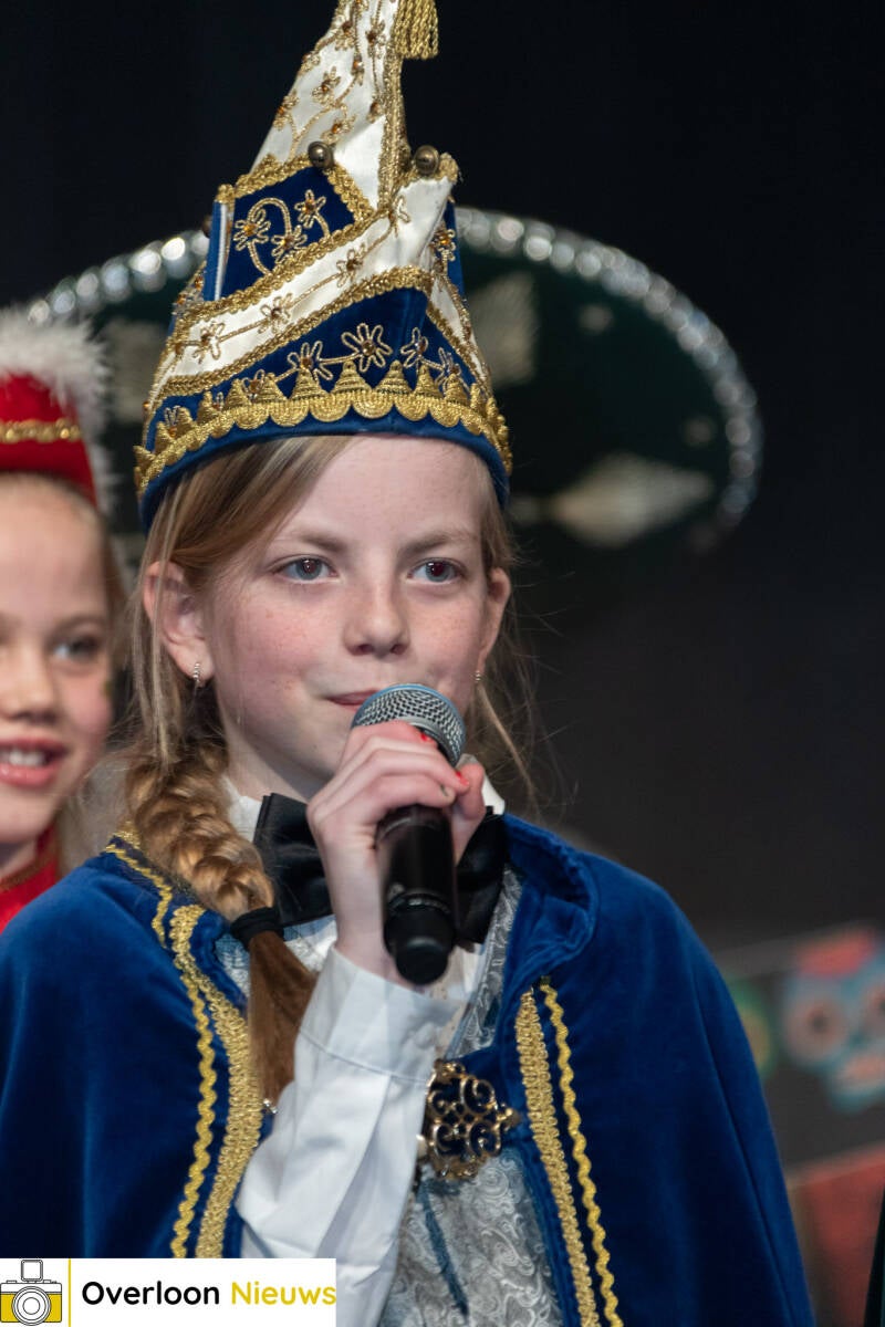 lo-ns-liedjes-festival-een-daverend-succes-en-de-onthulling-van-het-jeugdprinsenpaar-04-01-2025-032-standard-487p0h.jpg