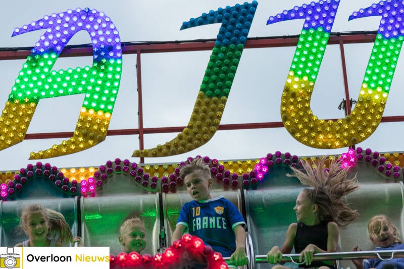 lo-nse-kermis-officieel-van-start-met-feestelijke-opening-15-08-2026-22-standard.jpg