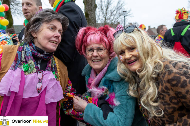 loe-n-viert-carnaval-met-spetterend-hui-buute-01-03-2025-11-standard.jpg
