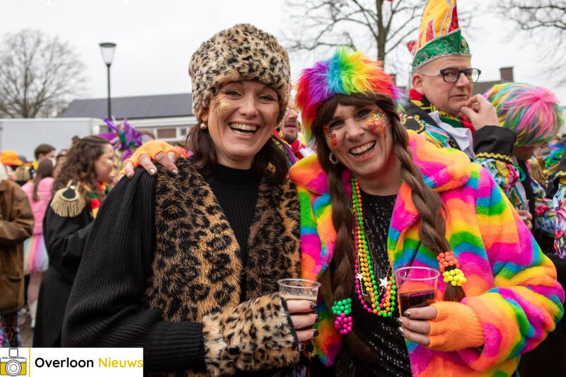 loe-n-viert-carnaval-met-spetterend-hui-buute-01-03-2025-4-standard.jpg