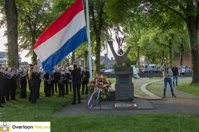 overloon-herdenkt-slachtoffers-tweede-wereldoorlog-04-05-2025-17-standard.jpg