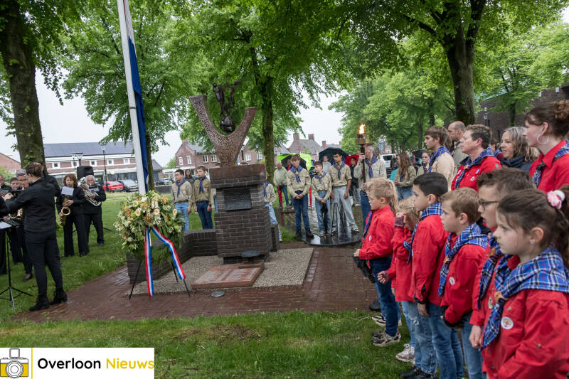 overloon-herdenkt-slachtoffers-tweede-wereldoorlog-en-staat-stil-bij-vrijheid-04-05-2026-16-standard.jpg