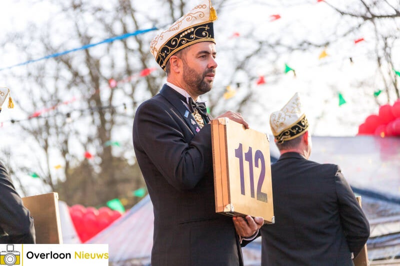 overloons-elfde-van-de-elfde-pleinfeest-groeit-uit-tot-de-carnavalsopener-in-brabant-11-11-2024-113-standard.jpg