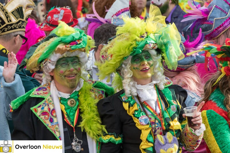 overloons-elfde-van-de-elfde-pleinfeest-groeit-uit-tot-de-carnavalsopener-in-brabant-11-11-2024-170-standard.jpg