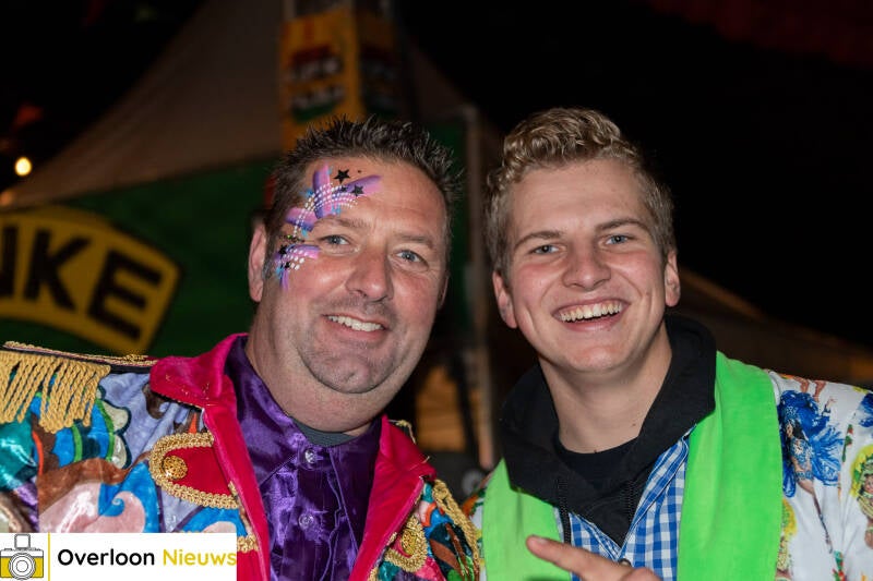 overloons-elfde-van-de-elfde-pleinfeest-groeit-uit-tot-de-carnavalsopener-in-brabant-11-11-2024-236-standard.jpg