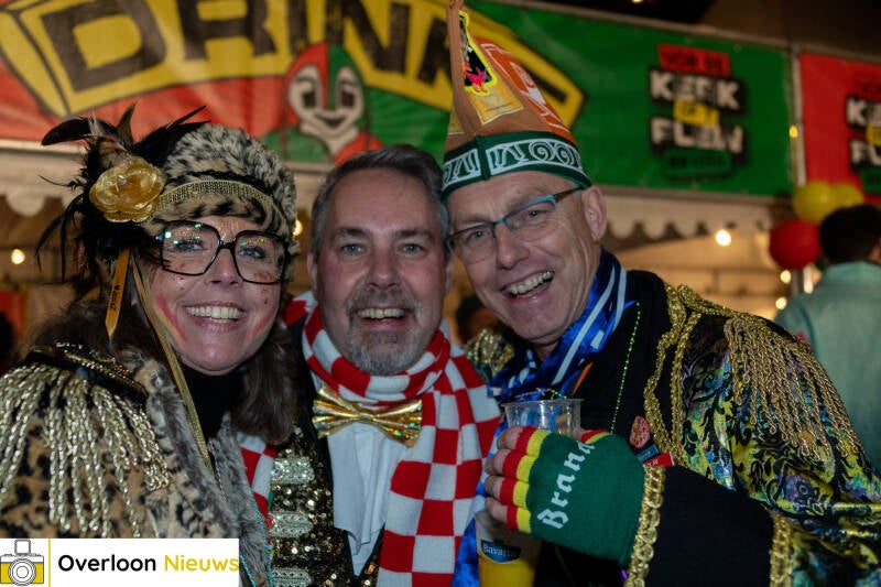 overloons-elfde-van-de-elfde-pleinfeest-groeit-uit-tot-de-carnavalsopener-in-brabant-11-11-2024-250-standard.jpg