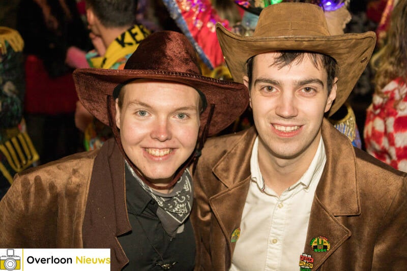 overloons-elfde-van-de-elfde-pleinfeest-groeit-uit-tot-de-carnavalsopener-in-brabant-11-11-2024-285-standard.jpg