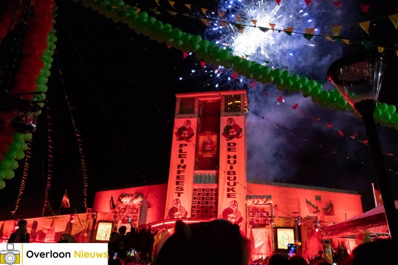 overloons-elfde-van-de-elfde-pleinfeest-groeit-uit-tot-de-carnavalsopener-in-brabant-11-11-2024-299-standard.jpg