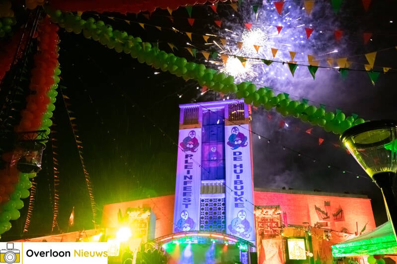 overloons-elfde-van-de-elfde-pleinfeest-groeit-uit-tot-de-carnavalsopener-in-brabant-11-11-2024-302-standard.jpg
