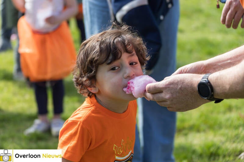 stichting-oranjefeesten-overloon-kijkt-terug-op-geslaagde-koningsdag-26-04-2025-30-standard.jpg