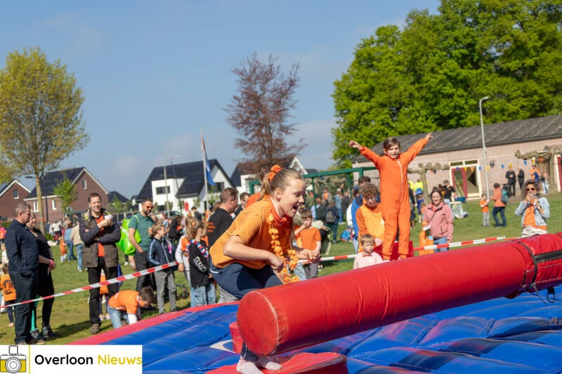 stichting-oranjefeesten-overloon-kijkt-terug-op-geslaagde-koningsdag-26-04-2025-53-standard.jpg