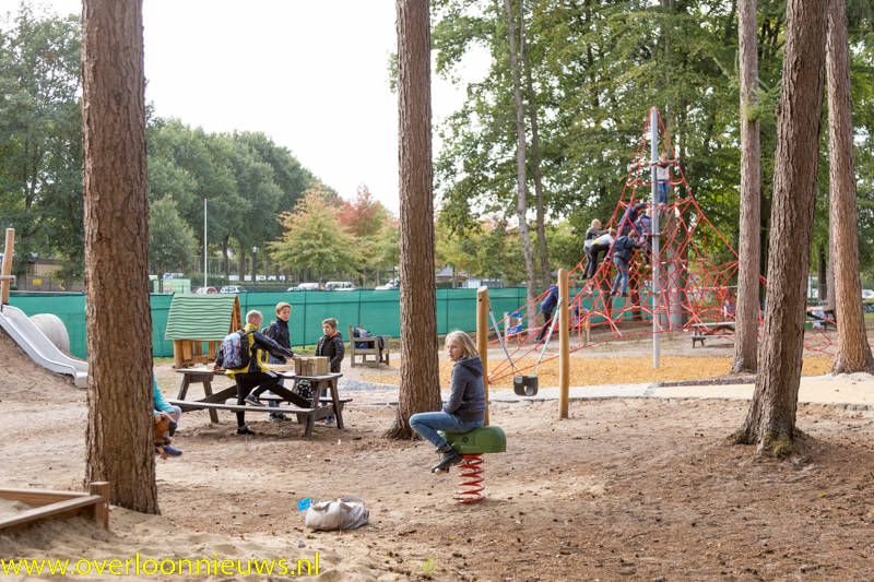 vloggerszijntegastbijspeeltuinGewoonBuiten--1.jpg
