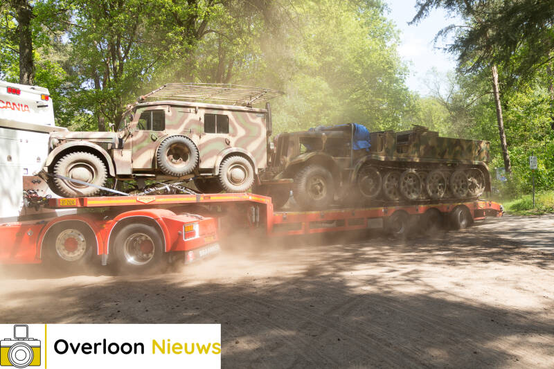 voertuigenarriverenbijmilitracksoorlogsmuseum19-05-2023-6.jpg