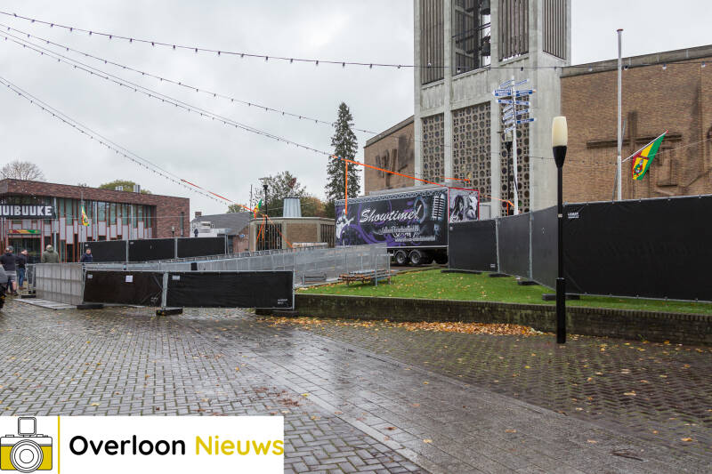 voorbereidingeninvollegangbijdehuibuukevordekerkoptpleininoverloon4-11-2023--2.jpg
