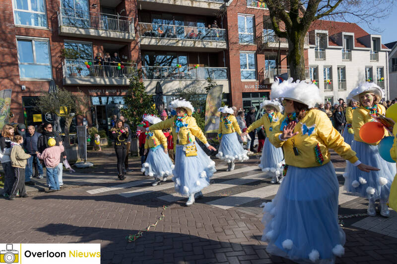 vrolijke-carnavalsoptocht-brengt-kleur-en-vreugde-02-03-2025-106-standard.jpg