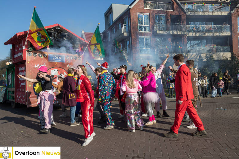 vrolijke-carnavalsoptocht-brengt-kleur-en-vreugde-02-03-2025-117-standard.jpg