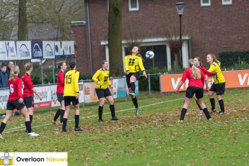 vrouwenteams-sss-18-en-vv-baarlo-strijden-in-kwartfinale-bekercompetitie-15-12-2024-21-standard.jpg