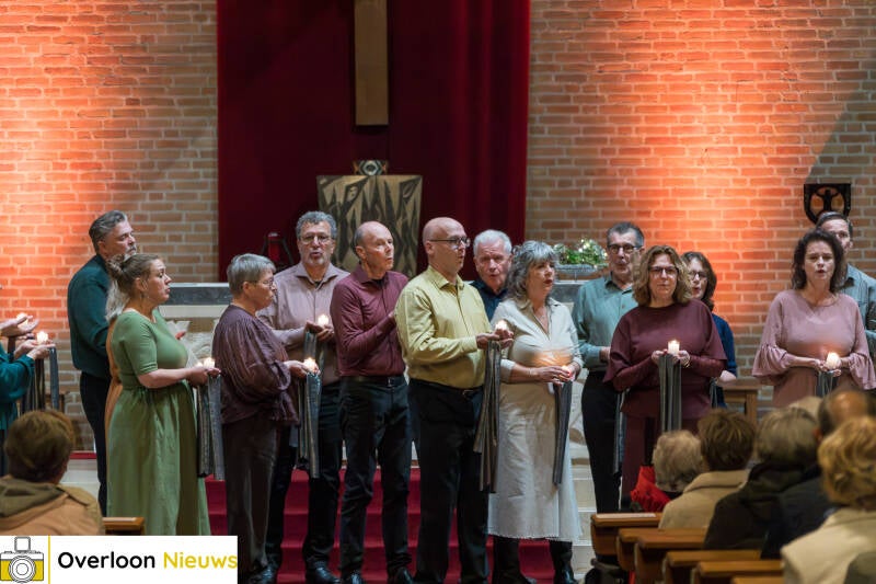 zanggroep-palet-viert-25-jarig-jubileum-met-concert-palet-kleurt-zilver-10-10-2026-17-standard-pdx4bm.jpg
