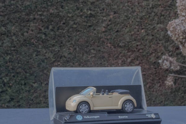 Volkswagen New-Beetle Cabriolet Concept