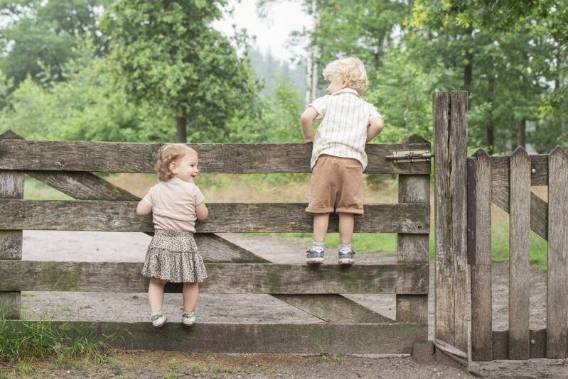 Johan Bouwmans uit Deurne is een kinderfotograaf, gespecialiseerd in kinderen en gezinnen. Fotoshoot vinden plaats op locaties rondom Deurne, Venray, Helmond en Horst. Maar ook in mijn fotostudio in Deurne